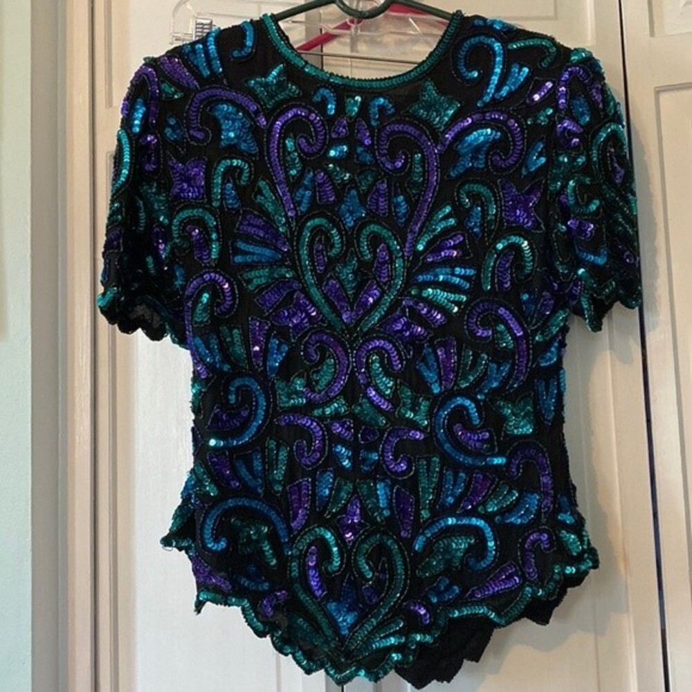 100% silk vintage Laurence Kazar sequins party top!  Size Petite Small - Picture 2 of 10